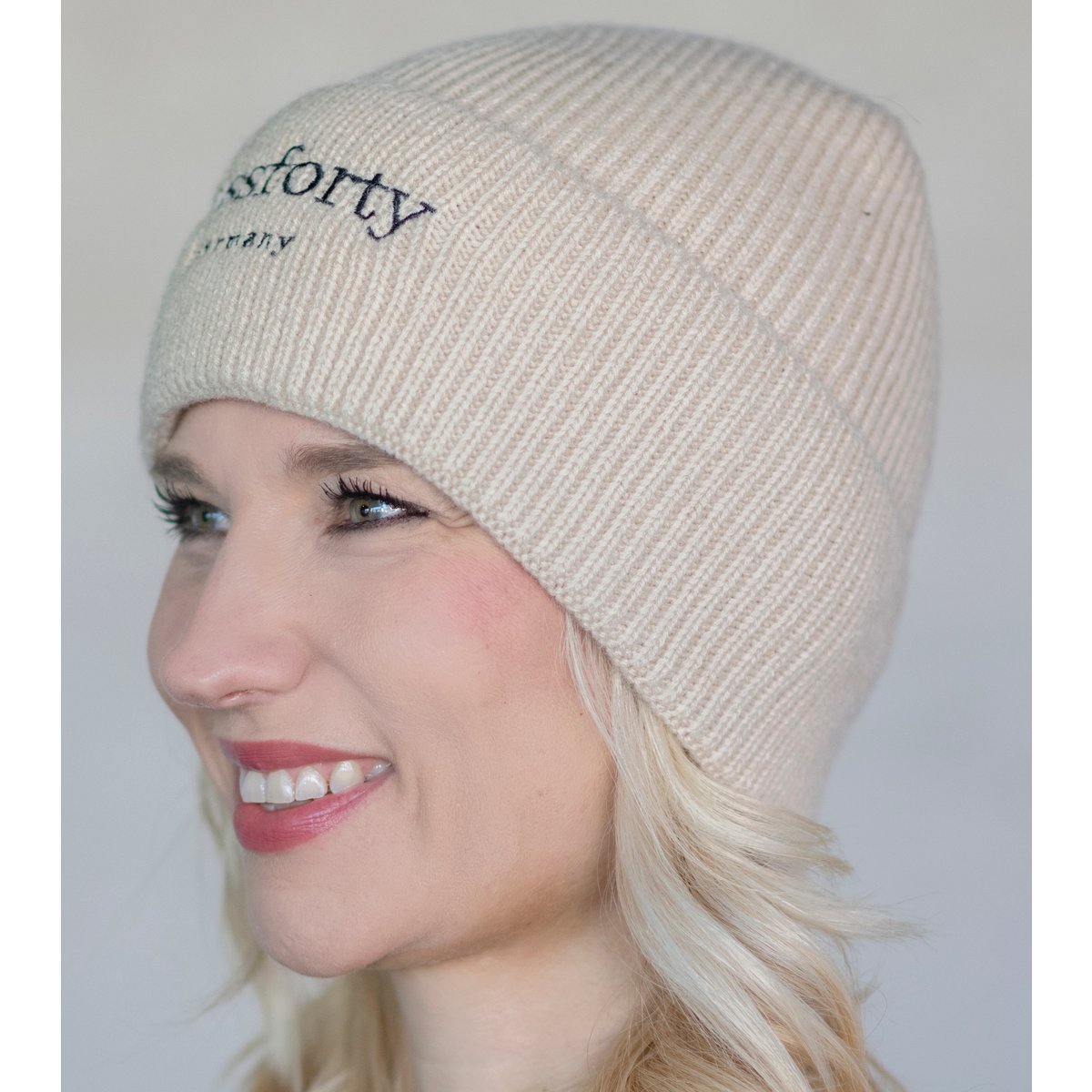 Damen Strickmütze Beanie Strickbeanie Frauengeschenk Geschenkbox weiß softbeige