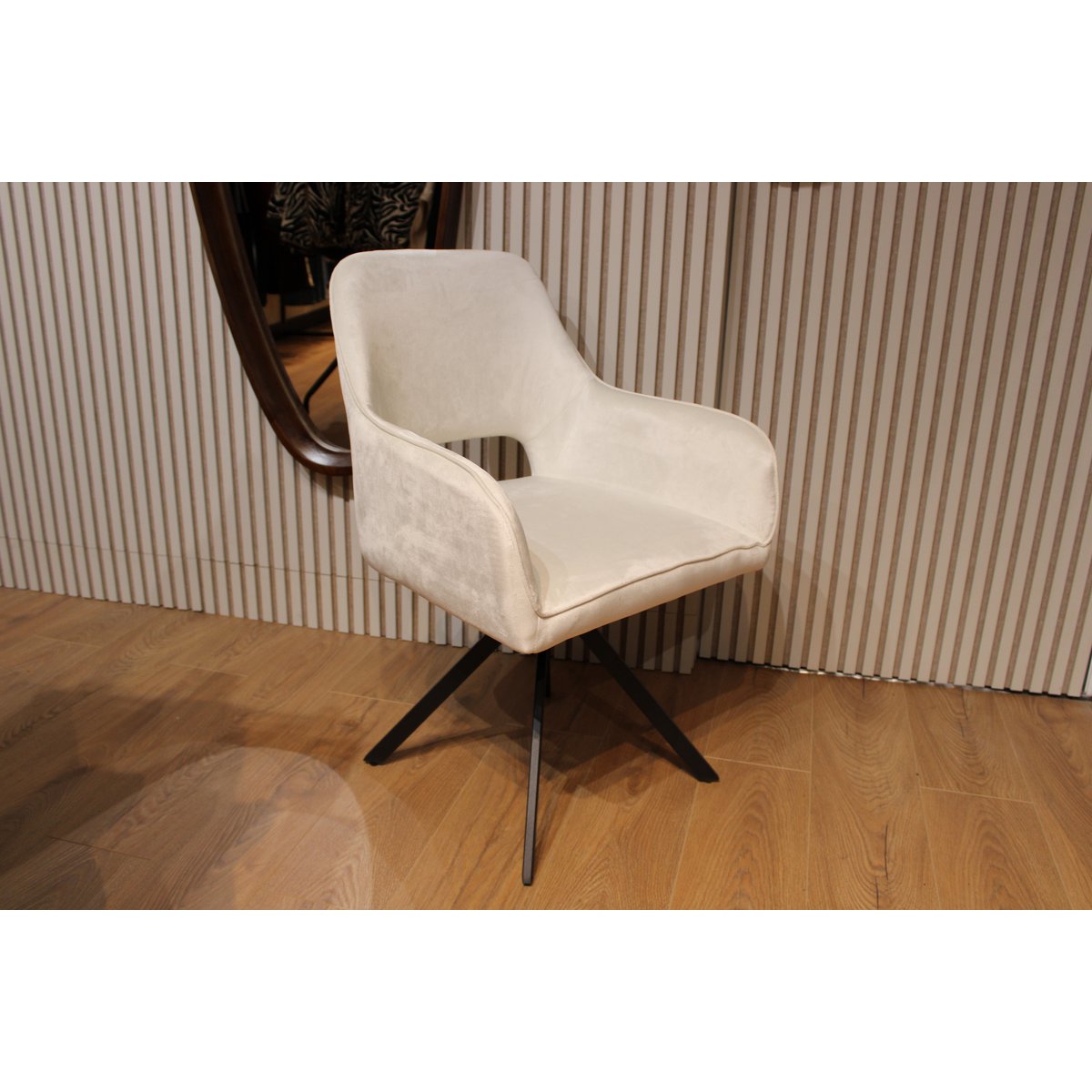 Chaise de salle à manger Nova rotative à 360 degrés velours sable blanc beige