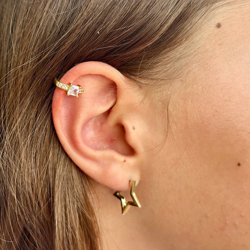 DIAMANTE – Ear Cuff con Circonita Dorada
