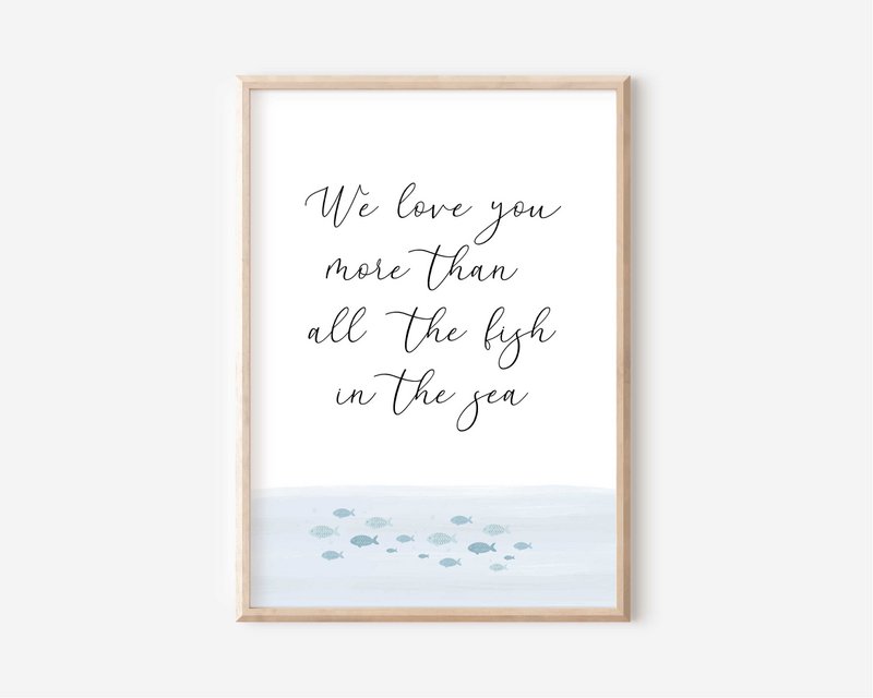 Wir lieben dich mehr als alle Fische im Meer-Poster, Surf-Poster, Surf-Dekor, Surf-Poster, Ozean-Poster, nautischer Kinderzimmer-Druck, Surf-Druck, Strand-Poster, Wellen-Druck, Kinderzimmer-Wandkunst, Kinderzimmer-Druck, Mädchenzimmer-Poster, Jungen 