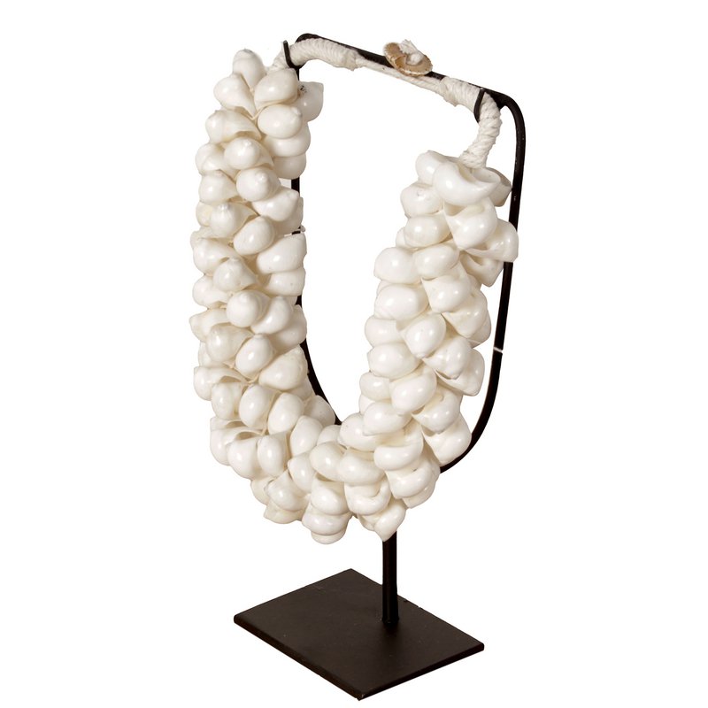 Collier Petit Coquillage J65 Sur Support