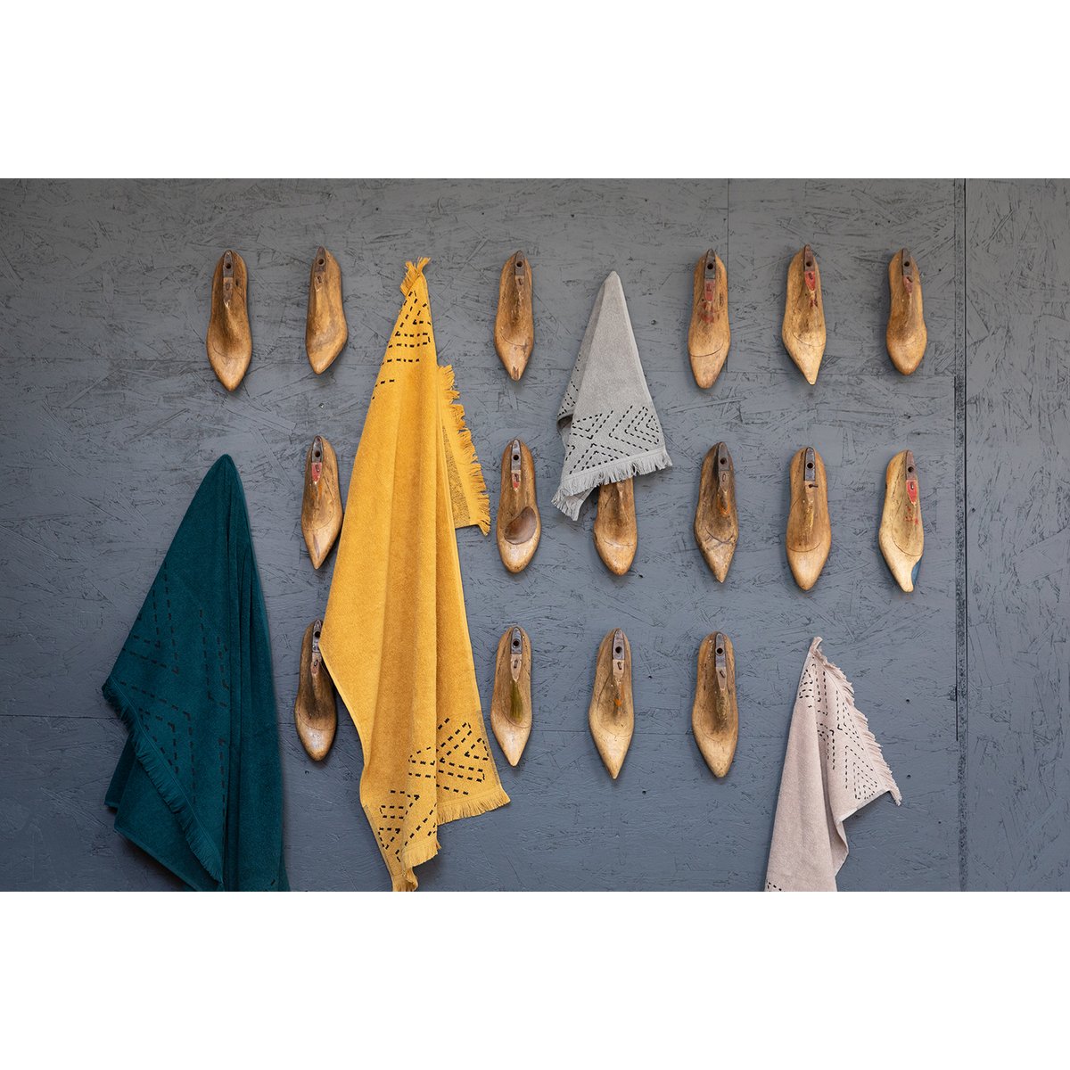 Julia Sesame bath towel 90 x 150