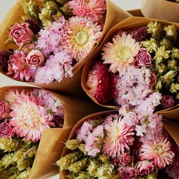 Market More Dried Flowers Bouquet – Pink