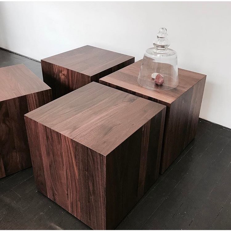 Cube with wheels recessed
