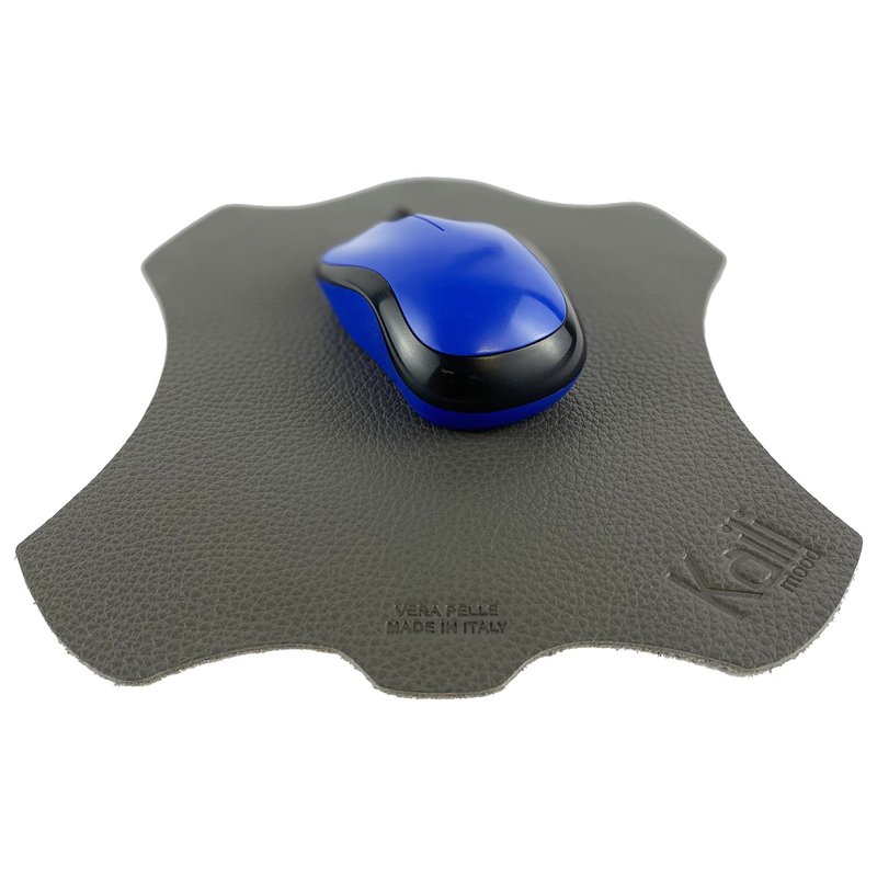 K0001FB | Made in Italy mouse pad in genuine full-grain leather, dollar grain - Gray color - Dimensions: 20 x 23 cm - Packaging: TNT tubular bag