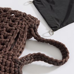 Borsa tote "Sparti" lavorata a mano con custodia impermeabile color moka