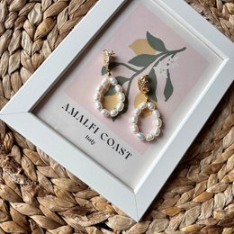 MINDY – Drop Earrings with Gold River Pearls