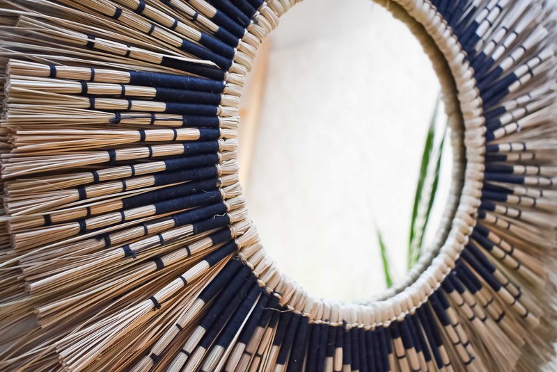 Seagrass mirror with macrame details - Ambon Black ø70cm