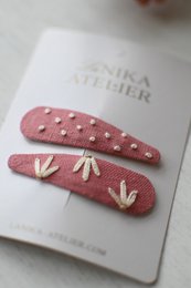 Haarspeldjes zalmroze bloei + stippen