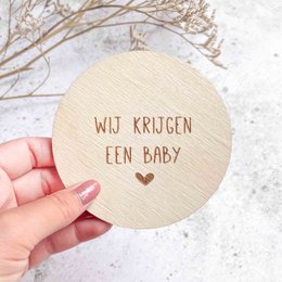 We are having a baby - wooden circle