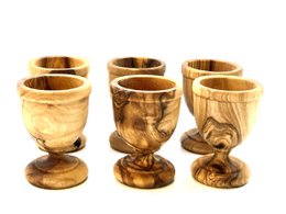 Set of 6 classic egg cups made of olive wood