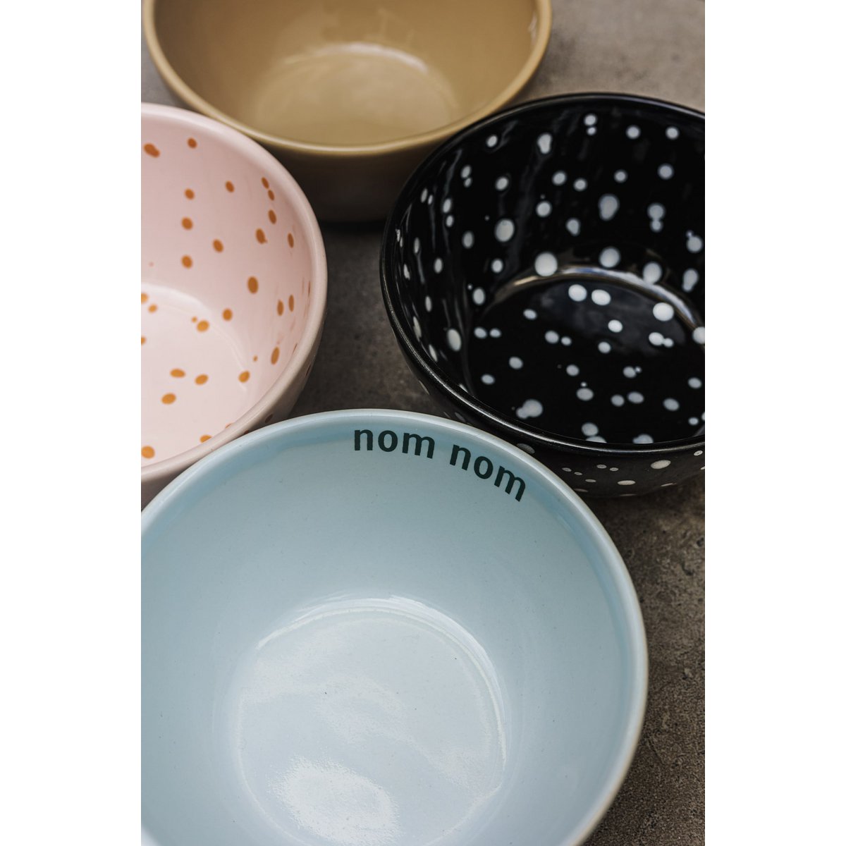 Sisi bowl, Nom Nom