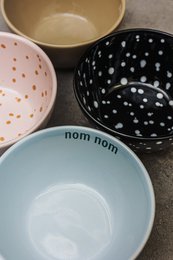 Sisi bowl, Nom Nom