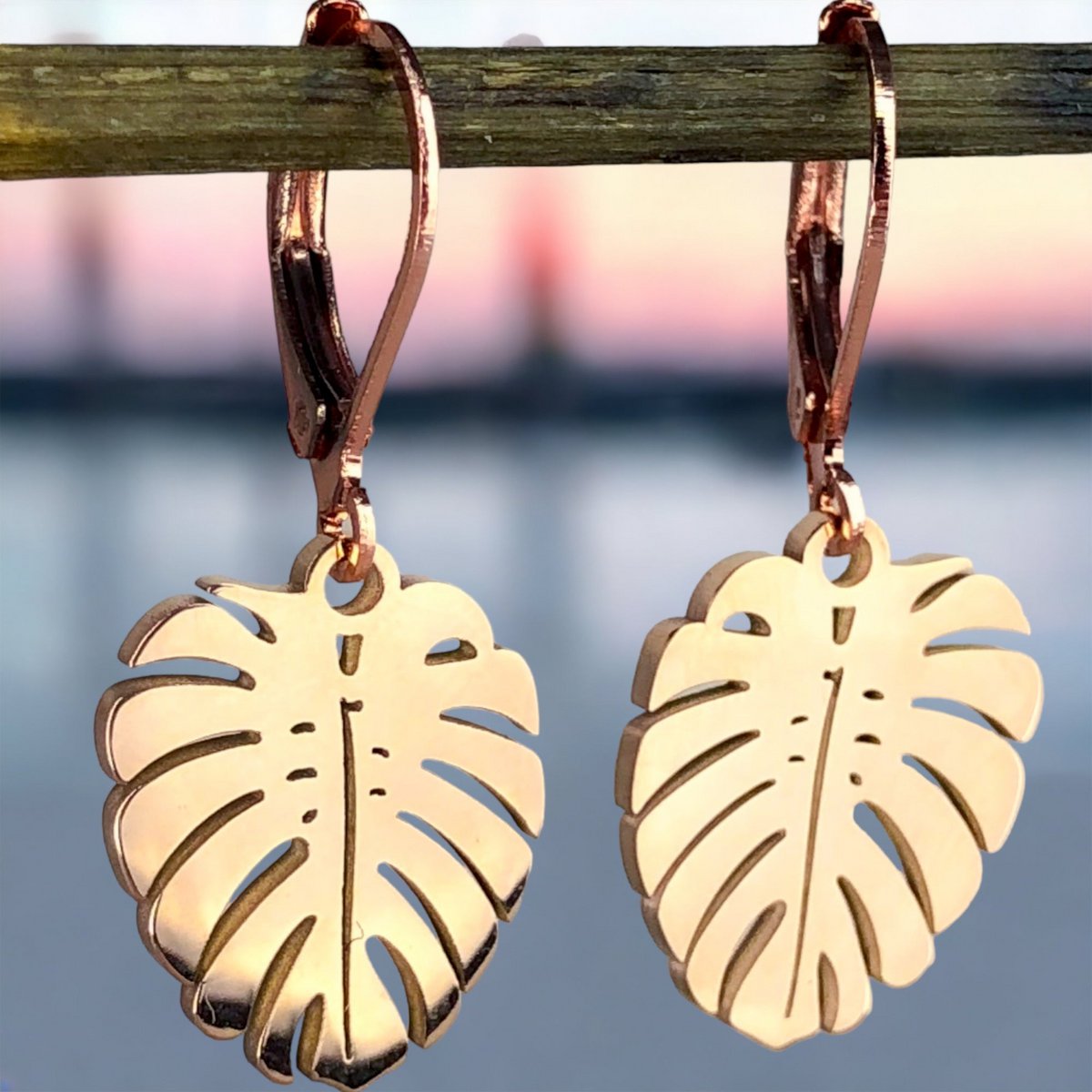 Earrings made of rose gold-plated stainless steel with Monstera pendant | Handmade | Ideal gift - VINOHR-36