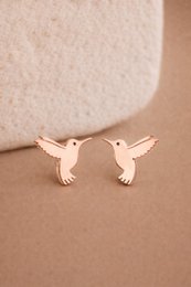 Earrings hummingbird rose gold stud — stainless steel 18kt PVD 0.8 cm — Lundholm Vivian in gift box