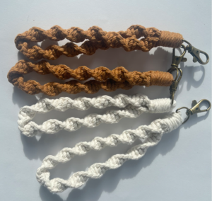 Macrame key ring 20.cm set of 4 pcs.