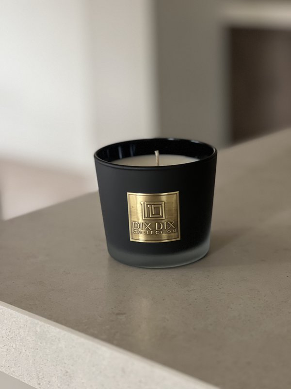 Luxurious and sustainable scented candle Intense - Black - S