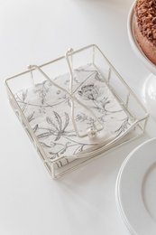 EDZARD napkin holder Atlas, for paper napkins, noble silver-plated, tarnish-protected, 19 x 19 cm