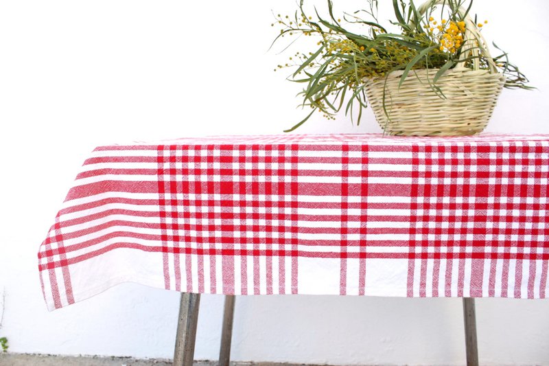 Large 150/200cm Traditional Portuguese Square Tablecloth