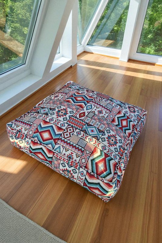 n.76 Cuscino da terra e Pouf