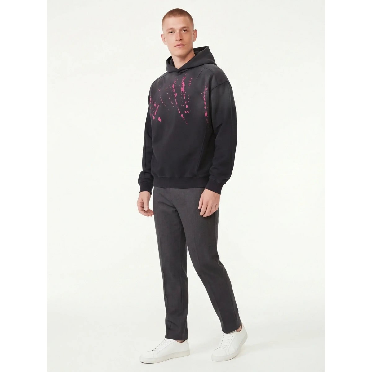 Urban-Chic Hoodie – from Ultra-Soft Material for a Strong Presence