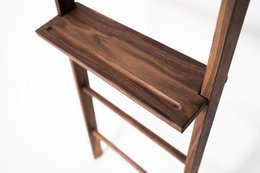 Kledingladder, handdoekenrek van massief walnoot