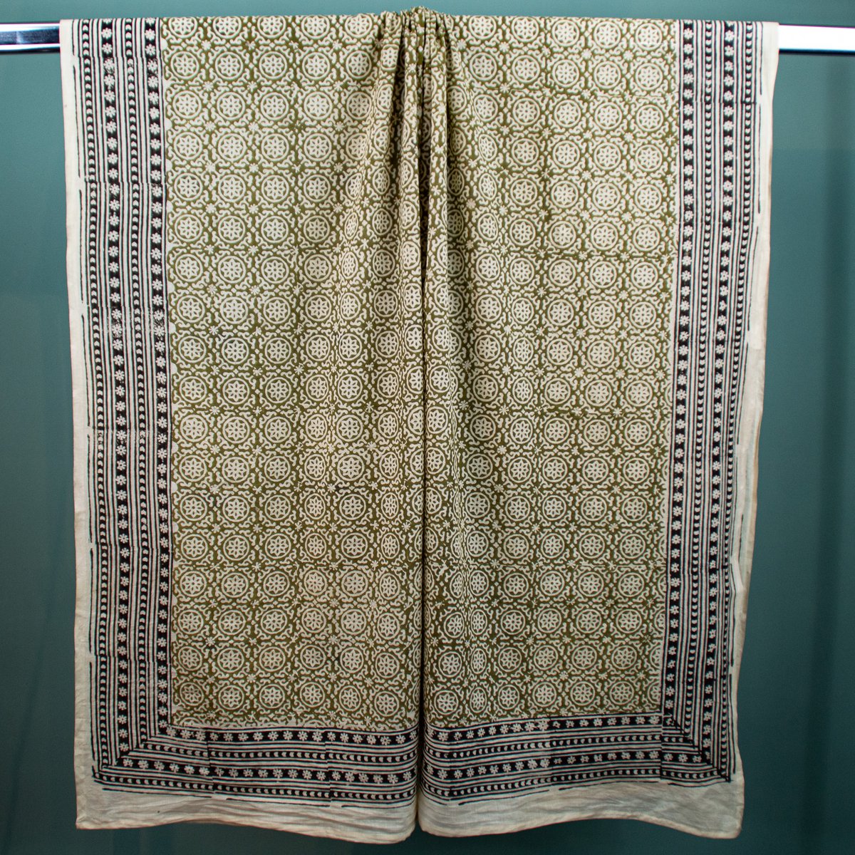 Pareo vert, Sarong, écharpe, serviette de plage, écharpe d'été, chiffon d'épaule, robe enveloppe, composé de coton 100%, imprimé avec des couleurs naturelles, fait à la main