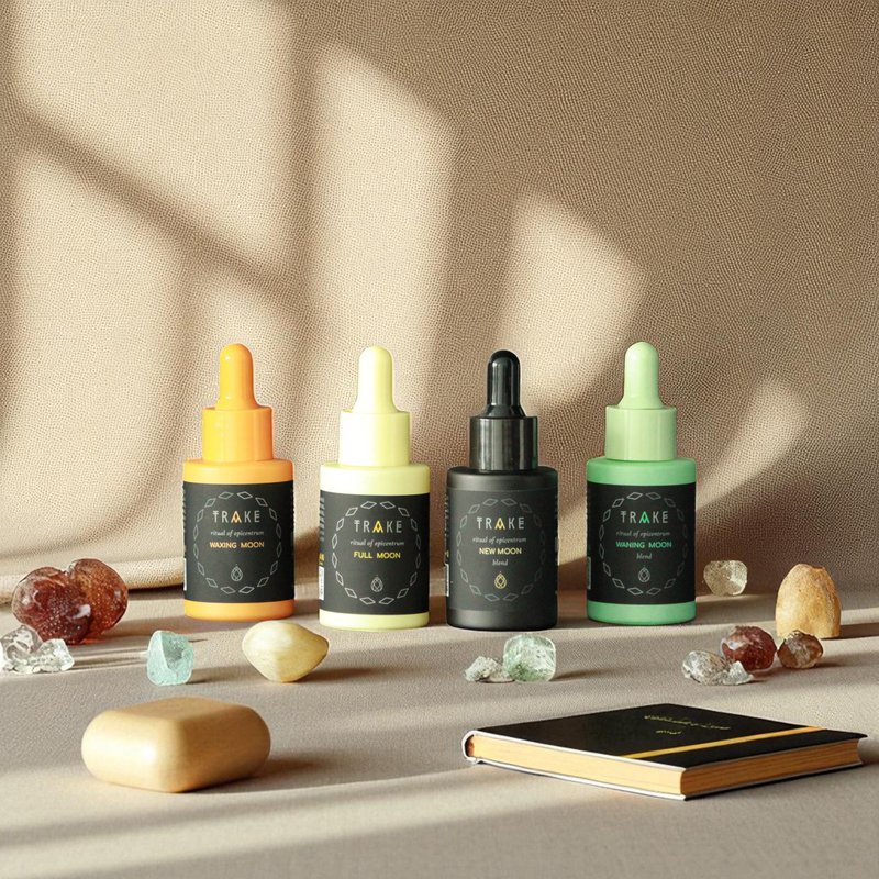 Mélange d'huile essentielle de la pleine lune - Rosemary, géranium, hélichrysum et orange - levage d'humeur, rituel lunaire, beauté propre - 30 ml