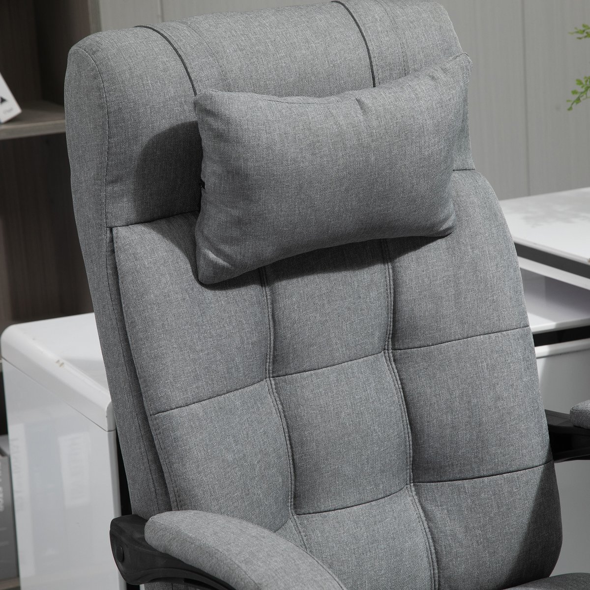Office chair with pillow armrest Desk chair with tilt angle Height-adjustable swivel chair with footrest Linen foam PVC Light gray 66 x 76 x 112-120 cm