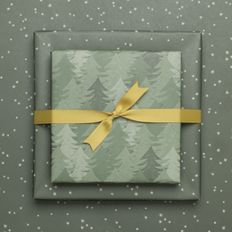 Carta da regalo natalizia sostenibile verde, carta da regalo Alberi di Natale e stelle - carta da regalo fronte-retro realizzata con carta riciclata al 100%.