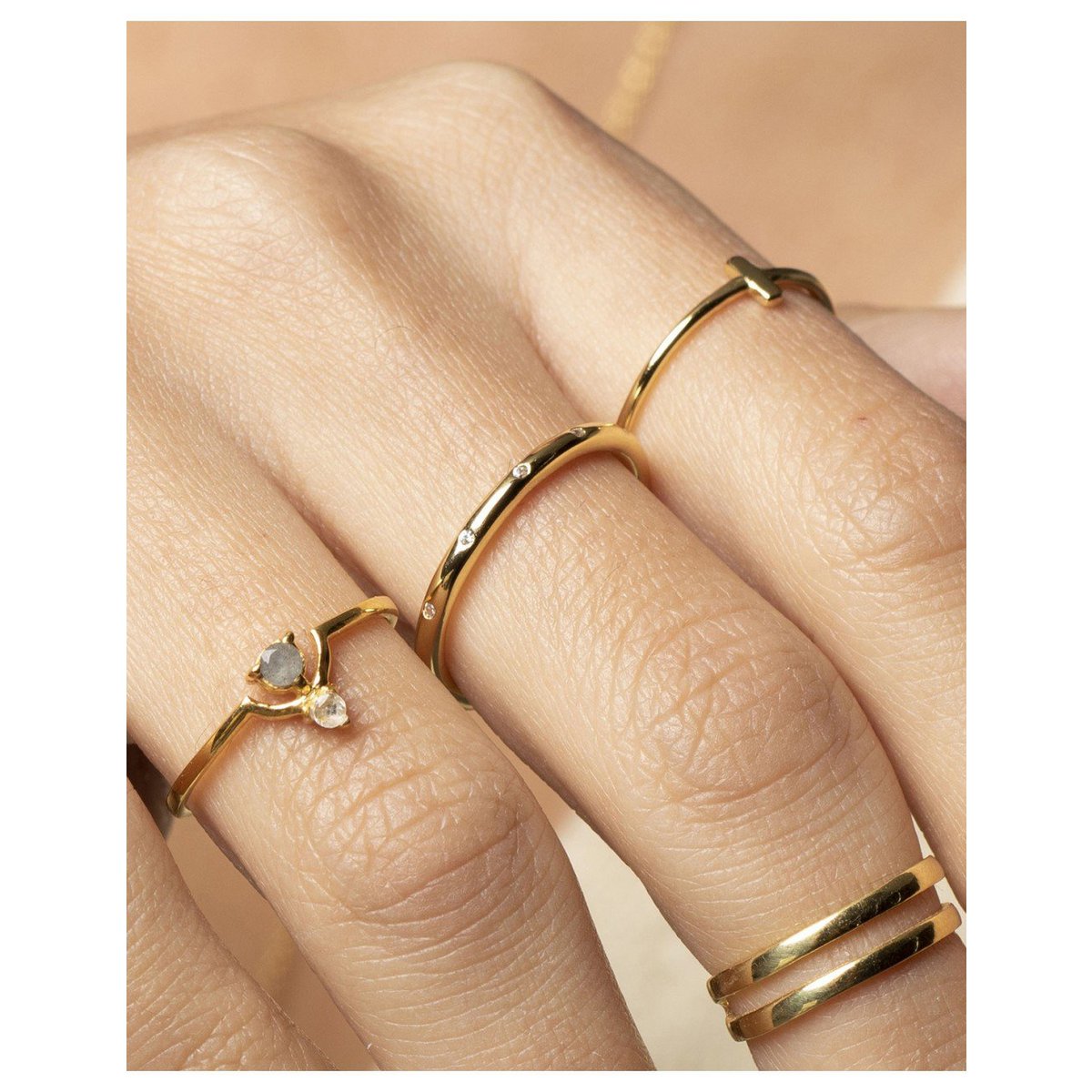 Band cz ring