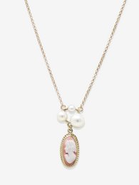 Lilith roze cameo ketting met parels