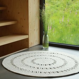 Rundt gennembrudt filtet uldtæppe BIBEK NATURAL S