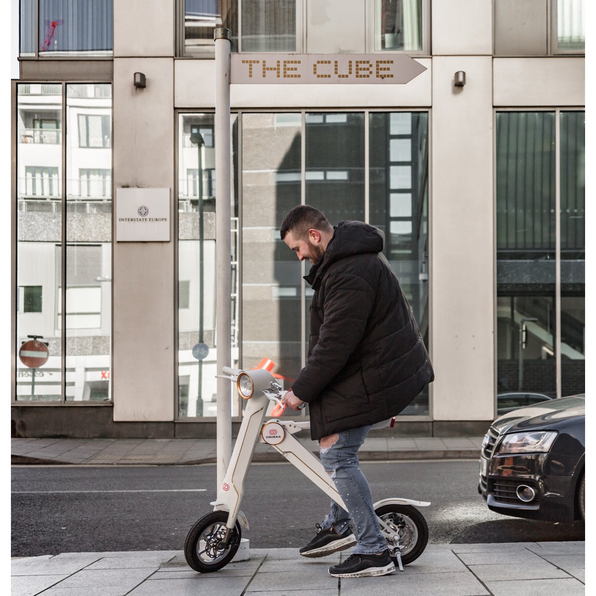 45 km Offizieller Cruzaa E Scooter Racing White Pro