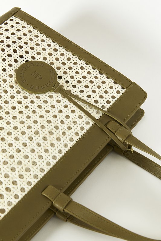 KHAKI CHAÎSE CARRÉ HANDBAG
