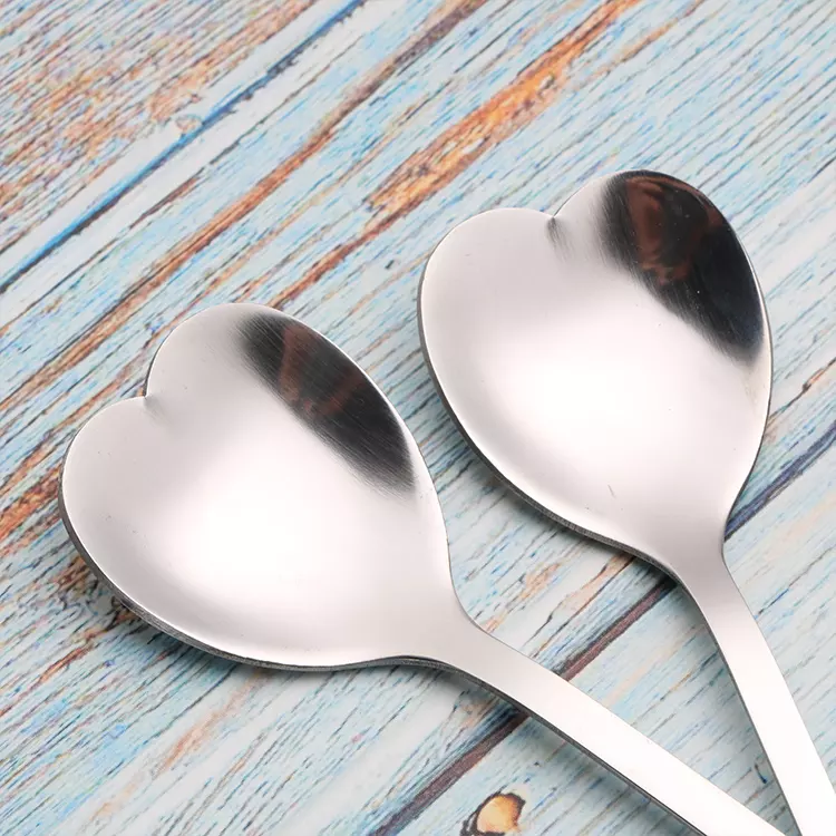 "Heart" spoon - For tea, coffee or desserts - 4 colors available