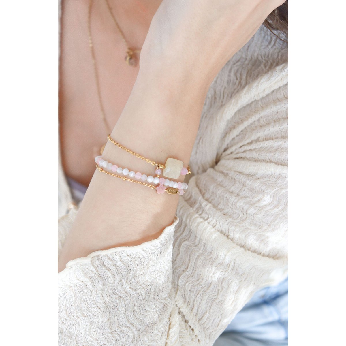 Jade- und Kunzit-Armband – Gold
