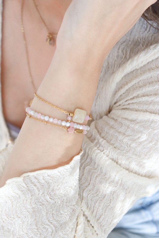 Jade- und Kunzit-Armband – Gold