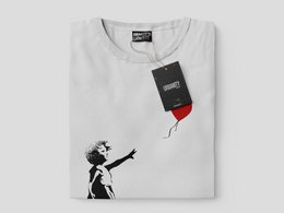 Banksy's Graffiti T-shirt Unisex - Girl With Red Balloon