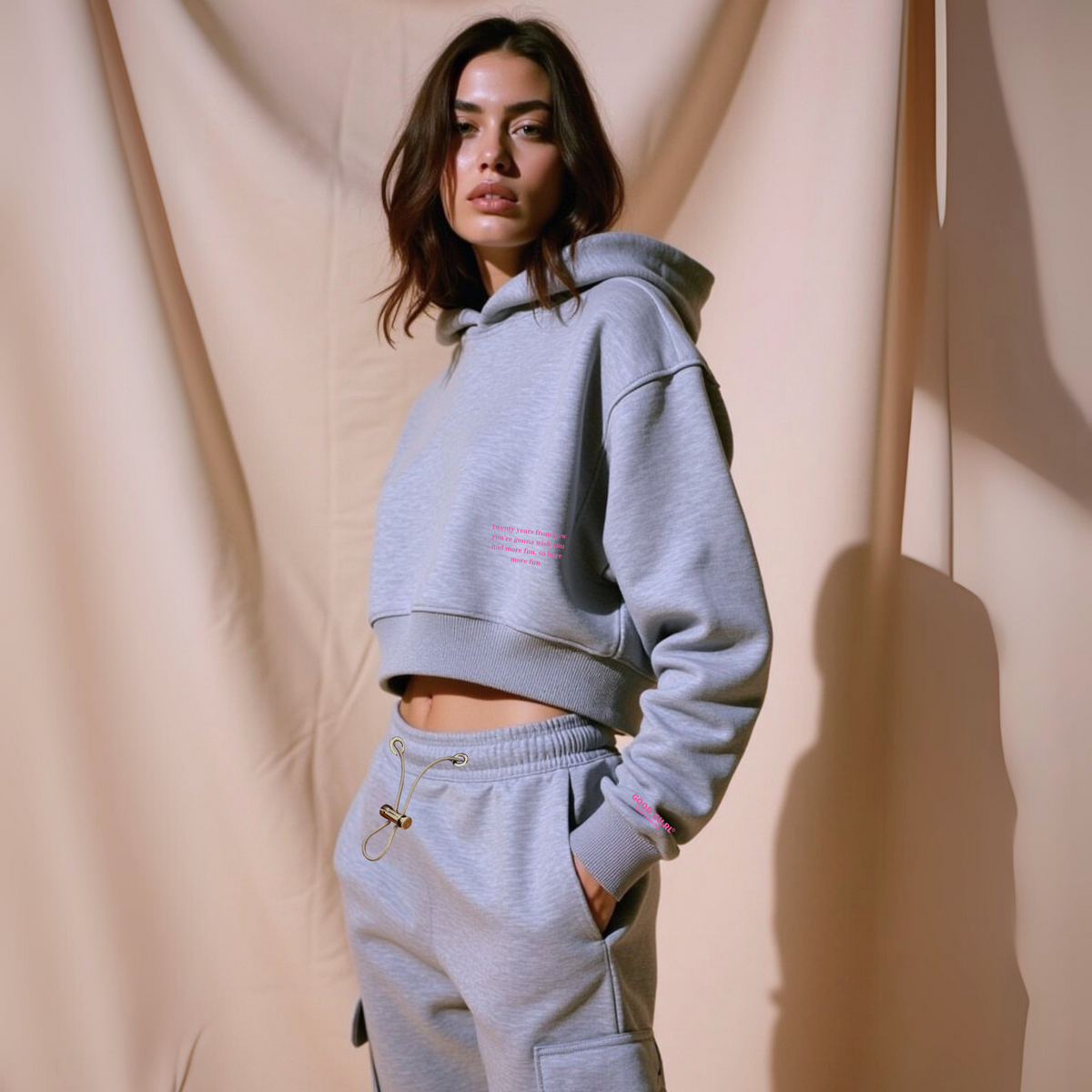 Crop Hoodie "TWENTY YEARS FROM NOW" - Weiss