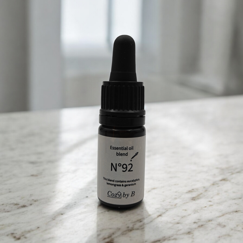 Æterisk olie nr. 92 (citrongræs, eukalyptus og geranium)