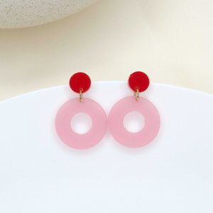 Colorblock Circle oorknopjes in rood en roze