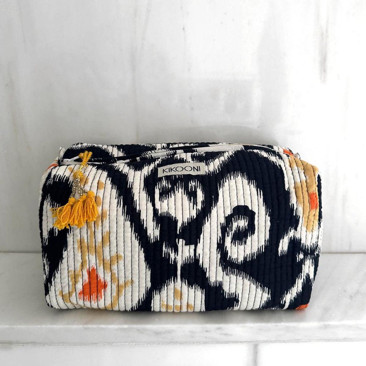 håndlavet kosmetiktaske "BLACK IKAT"