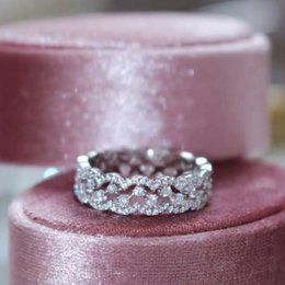 Schillerner Prinzessinstil Spitzenring