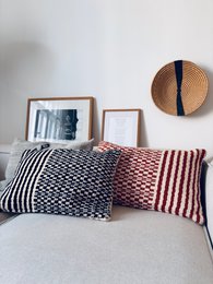 Heritage Line cushion - red - 40 x 60 cm