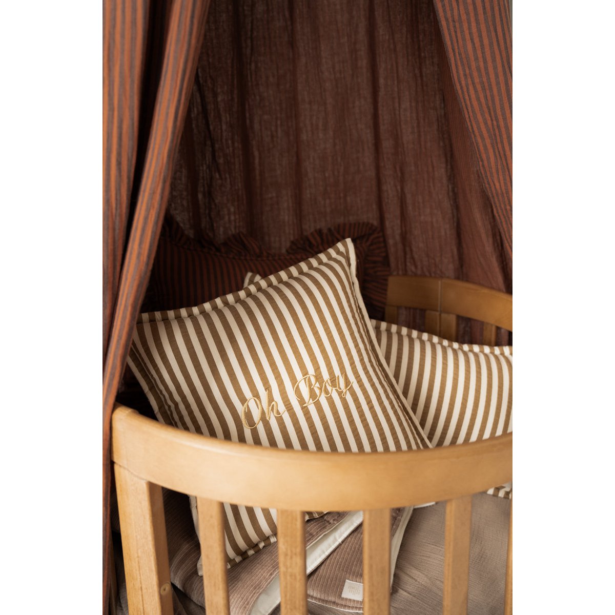 Dosel infantil con volante "rayas marrones"