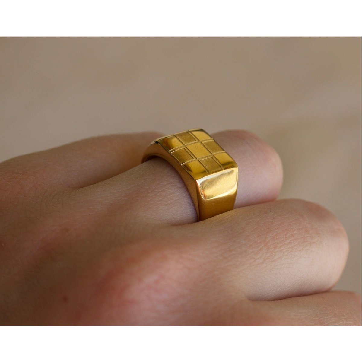 Sacra - Geometric Gold Check-board Block Ring