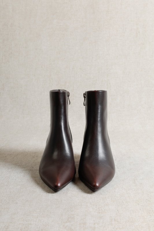 LINDA BROWNISH BRUSH – Pointed Nappa Heeled Boots