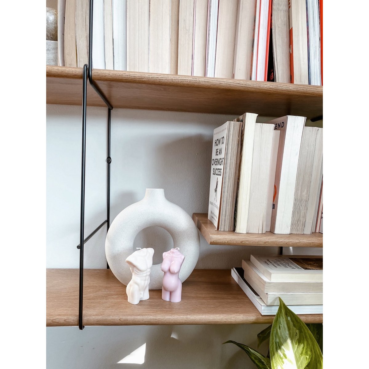 Bougie torse des hommes Amari