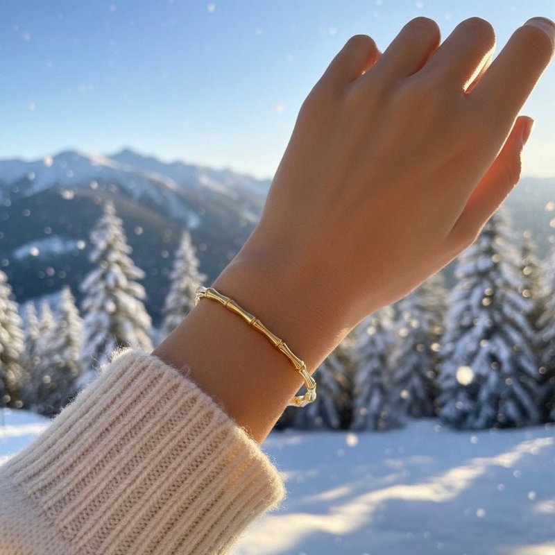 BAMBOO GLOW – Pulsera Rígida Impermeable de Oro